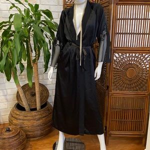 Oscar De La Renta pink label black satin robe